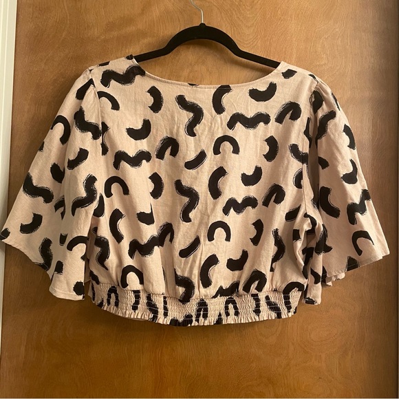 Women’s Flutter Short Sleeve Tie Front Shirt - Picture 2 of 4